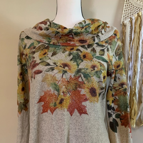Fall sweater cowl neck by Emerald with sunflowers and tiny gems size medium EUC - Picture 2 of 7